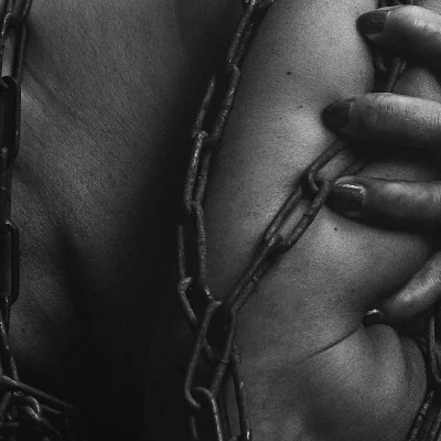 Bizarre Massage bei Lady Amanita – erotische Massage trifft BDSM in Zug